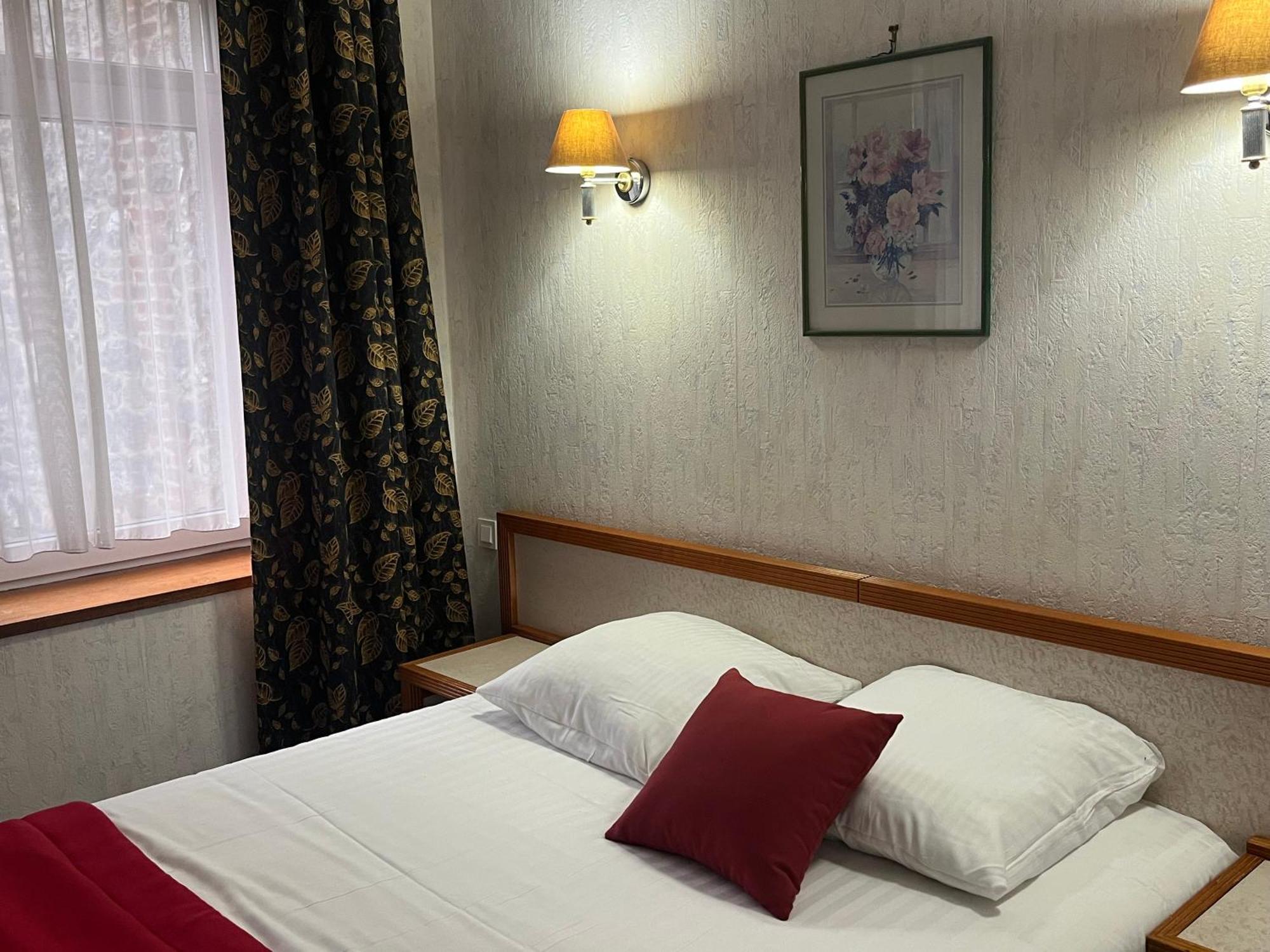 Hotel Val Saint Hilaire Givet Ngoại thất bức ảnh