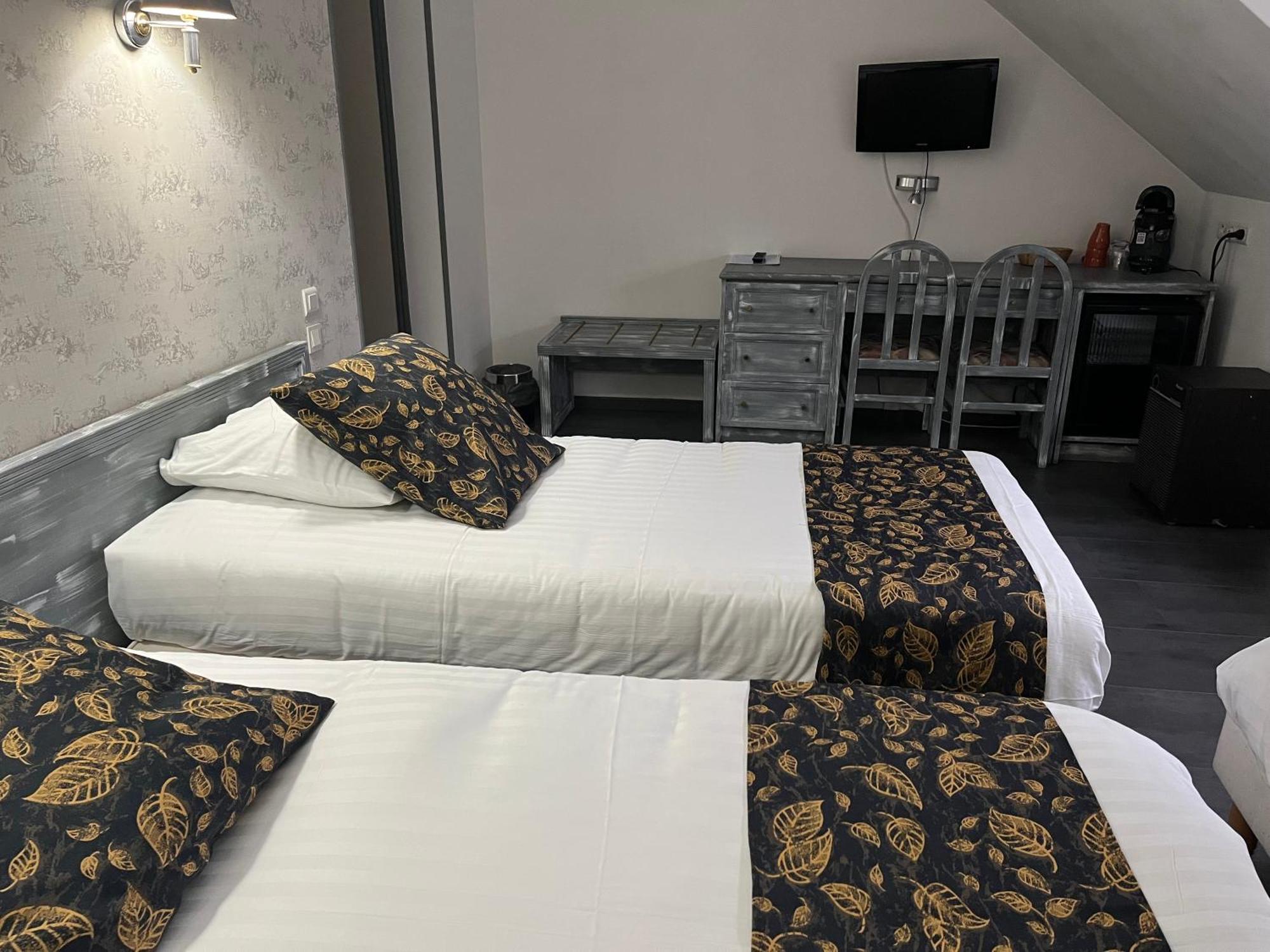 Hotel Val Saint Hilaire Givet Ngoại thất bức ảnh