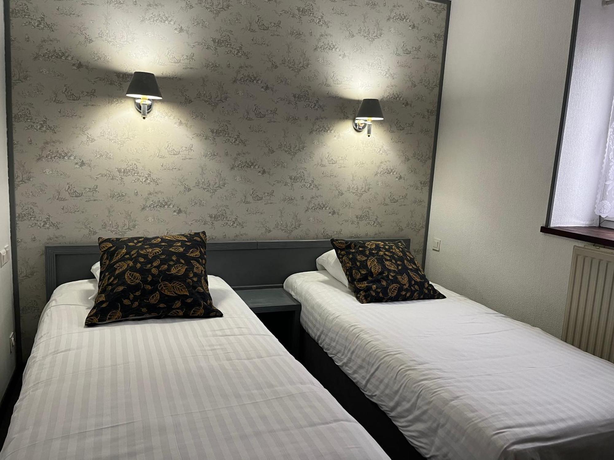Hotel Val Saint Hilaire Givet Ngoại thất bức ảnh